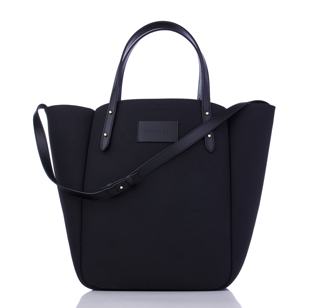 THE BOSS ON VACAY SHOPPER BAG BLACK CANVAS