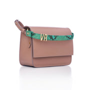 LOVE LETTER BETŰ CHARM